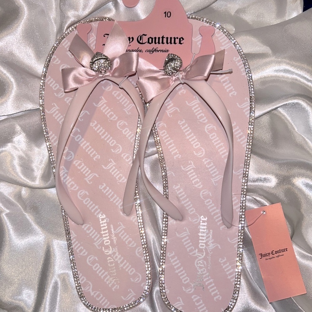Juicy Couture Pink sandals with Bow